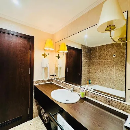 Royal Barcelo G404 Sunny Slăntjev Brjag